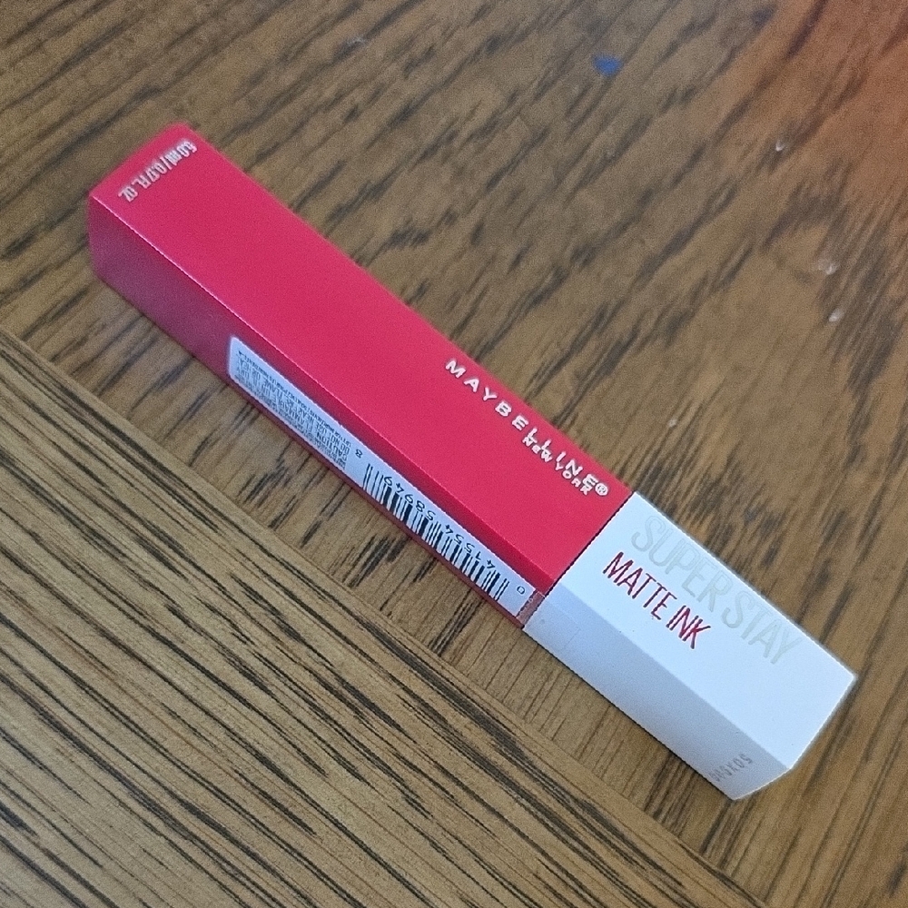 Maybelline SuperStay Matte Ink in Bold Red